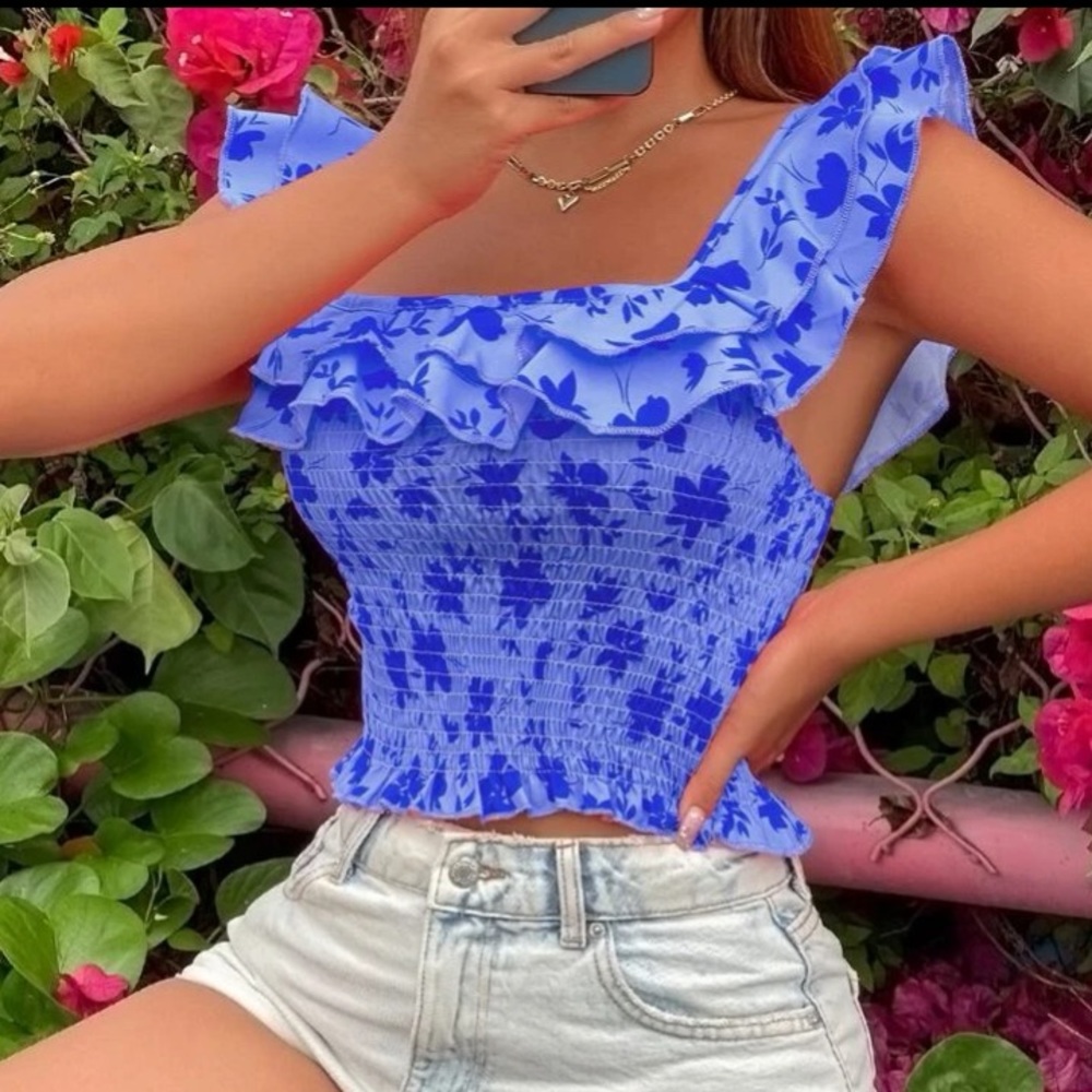 Lavishly Paris Floral Ruffle Tee Tank. - Picture 13 of 16